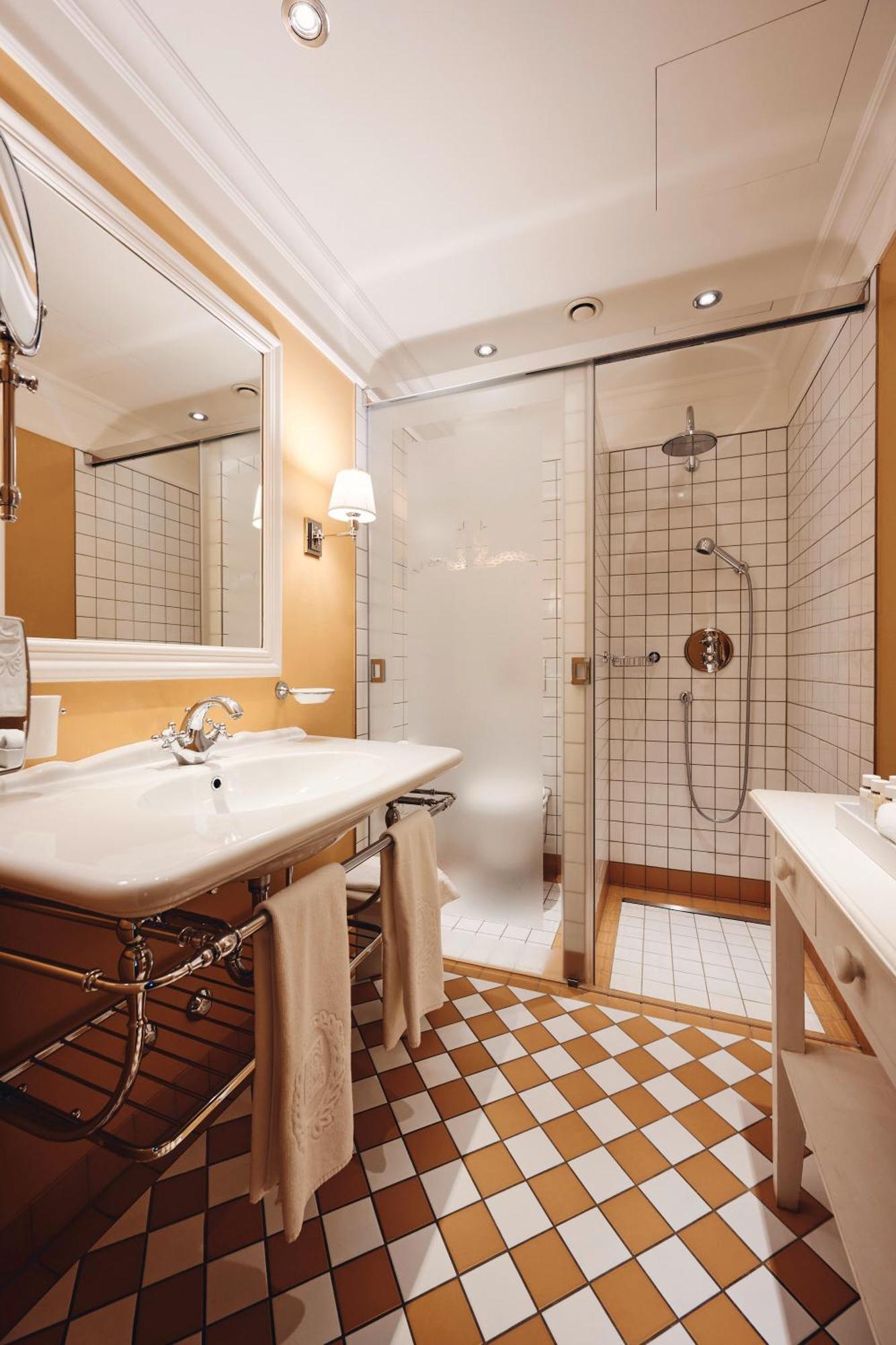 Camera King Executive con Divano-Letto